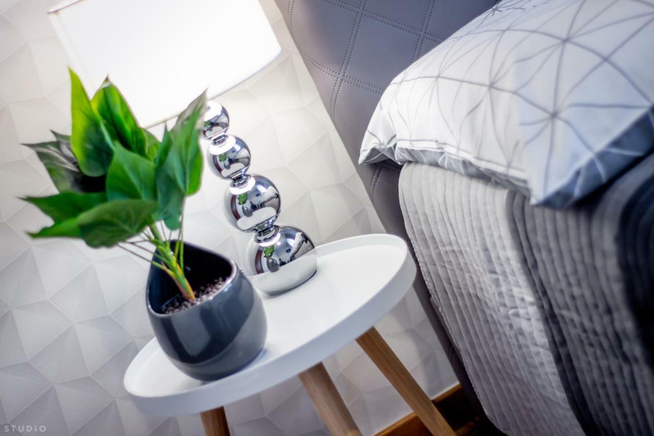 *Clicktheflat* Wilcza 33 Street Apart Rooms In The City Center وارسو المظهر الخارجي الصورة